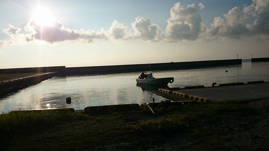 満潮時間は、ボートがこんなに上にあります。