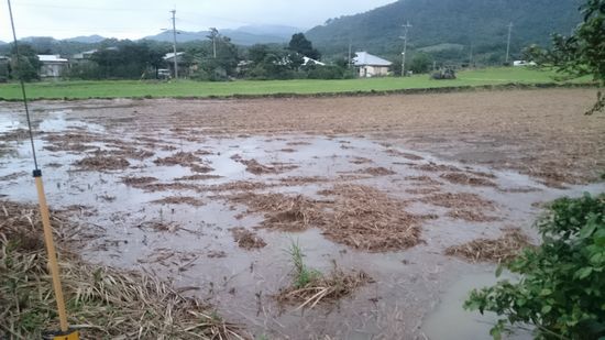 天気が崩れると、