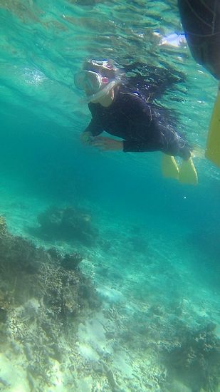 初めてのシュノーケルのお母さん