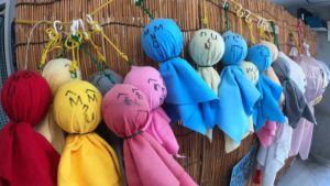 海に出れない強風は。。。テルテル坊主の晴男君頼み！