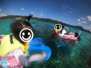 海に笑い声が響き渡る♪家族(2歳4歳)、仲間で楽しんだ貸切シュノーケリング♪