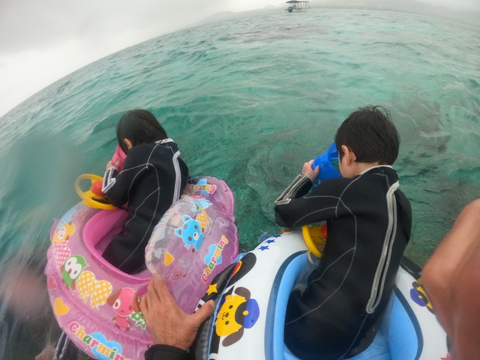 二人そろって、箱メガネ