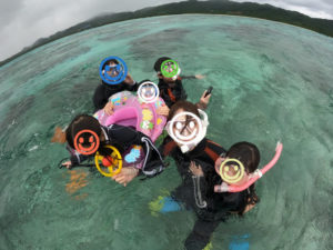 海デビュー2歳！マスクデビュー5歳！からの素潜りトライの9歳！家族で貸切シュノーケリング！