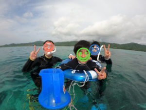 家族水入らずの貸切シュノーケリングは5歳に80歳81歳♪