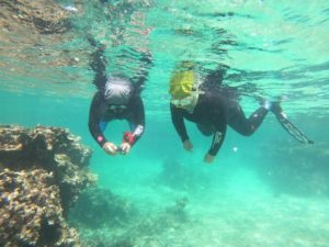 石垣島の水中世界を貸切プランでシュノーケリング！夕方のツアーも♪