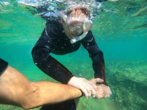 好奇心旺盛おばあちゃんは84歳！三世代で貸切シュノーケリング♪