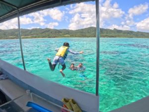 夏休み、石垣島の海を楽しんでいる皆さん！ちびっこから72歳おばあちゃんまで♪