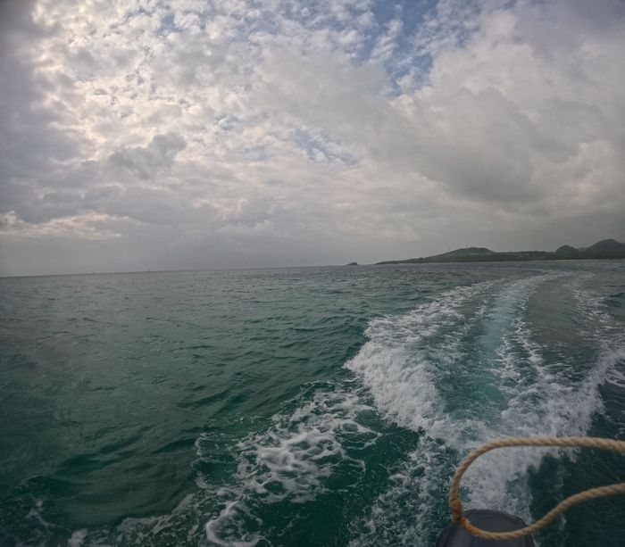 天気は曇りからスタートです