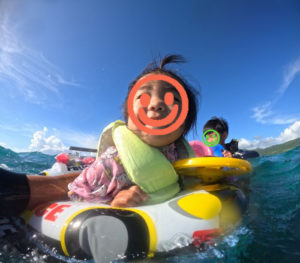 台風前の荒波体験シュノーケリングを楽しんだ1歳ご家族で♪日帰りでも♪
