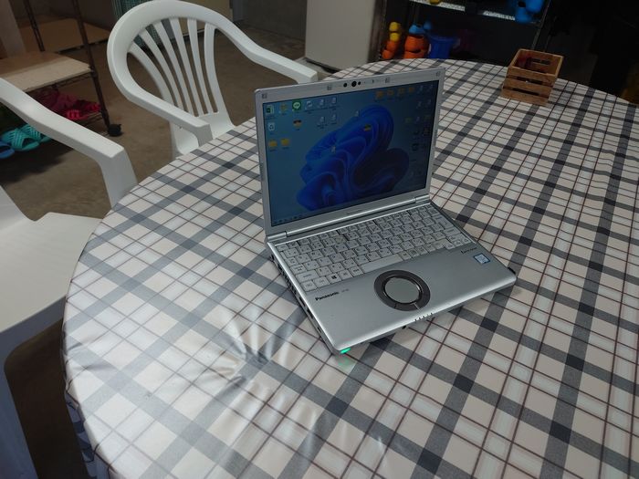 愛用のノートパソコン