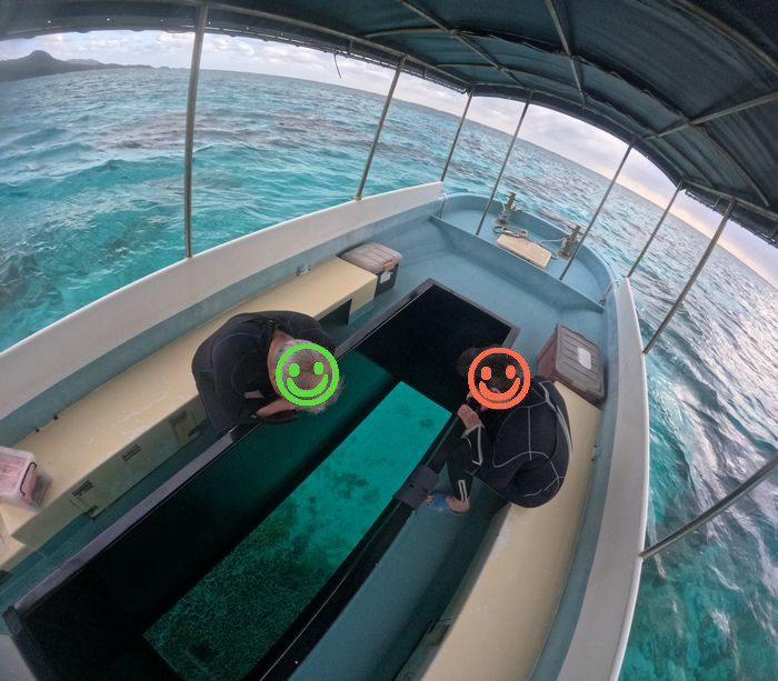 まずはグラスボート