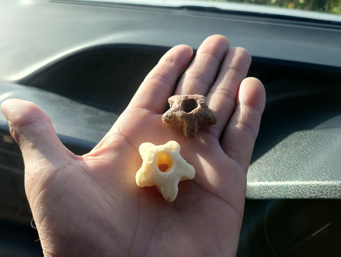 さぁシミチョココーンを食べる