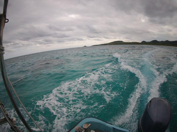 少し波は落ち着きつつ