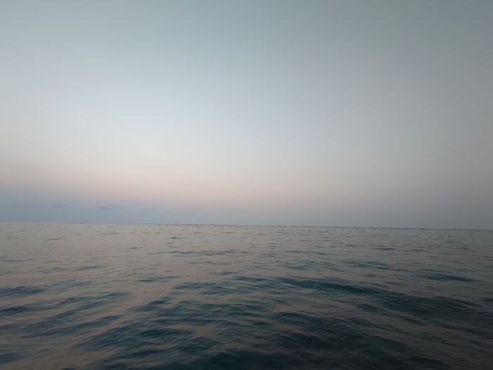 朝日の時間に出港