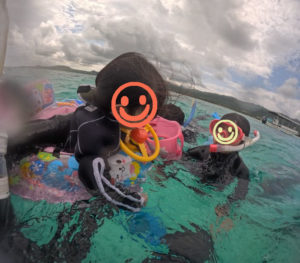 海はいつも大冒険！0歳8か月、2歳、6歳家族で貸切シューケリング！