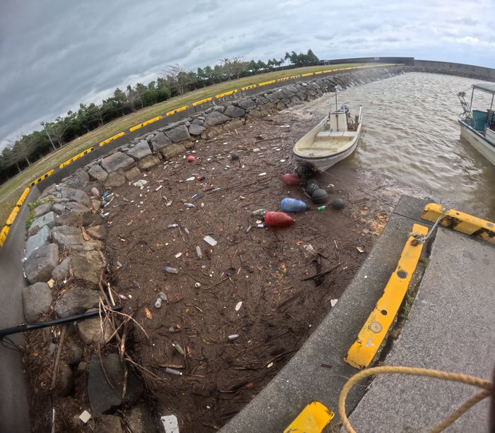 ひぃぃぃ!強烈な雨