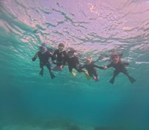 一晩でコンディションは復活、5歳、中学生、高校生、72歳家族で貸切シュノーケリング！