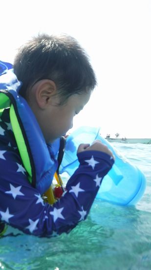 慣れれば、水中を楽しんでいます。