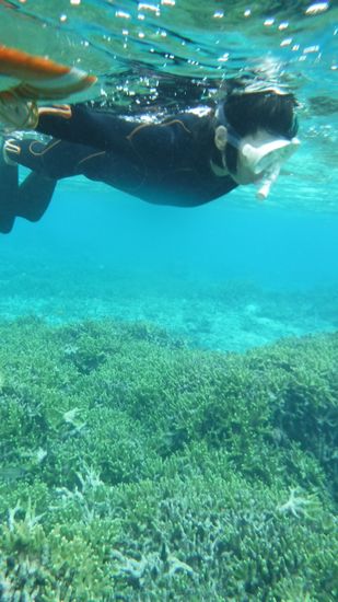 怖がらずにプカプカ浮くだけです。