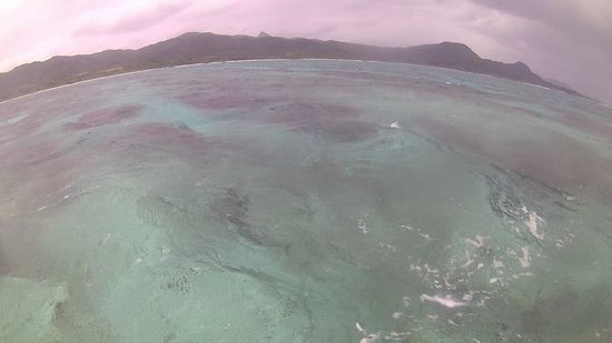 シュノーケルツアー中は曇りです