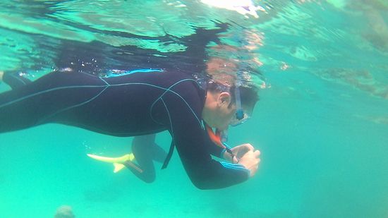 旦那さんは水中写真で撮影です