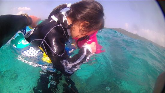 スズノちゃん、箱メガネに没頭