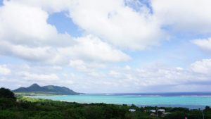 ガイドブックに載らない隠れ家的観光スポットご紹介。東シナ海を一望できるスポット